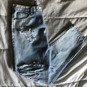 Distressed Boyfriend Jean-One Tsp Awesome Baggies
